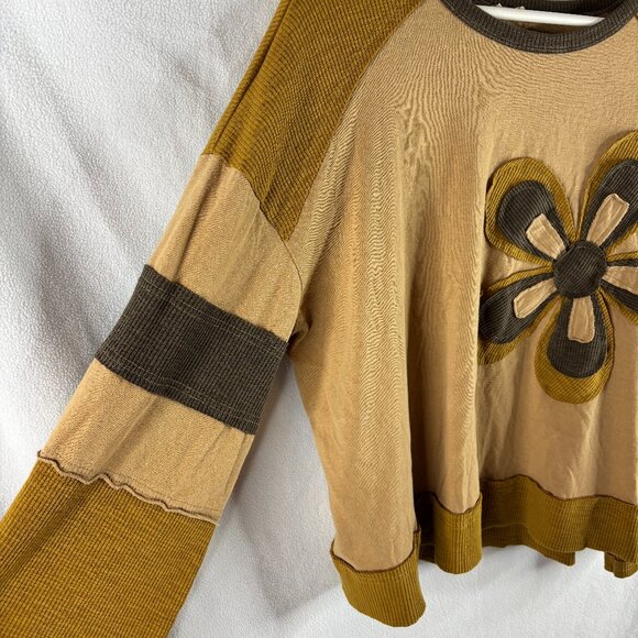 Easel Women's Medium Top Color Block with Flwoer Patch Oversized Boho - Picture 2 of 5